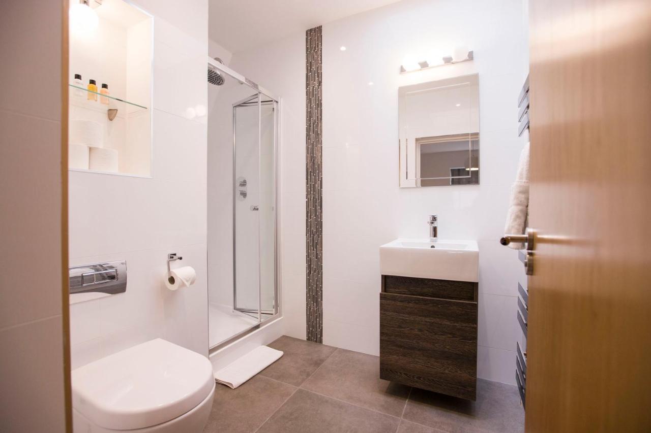 Urban Living'S ~ King Edward Luxury Apartments In The Heart Of Windsor Exterior foto