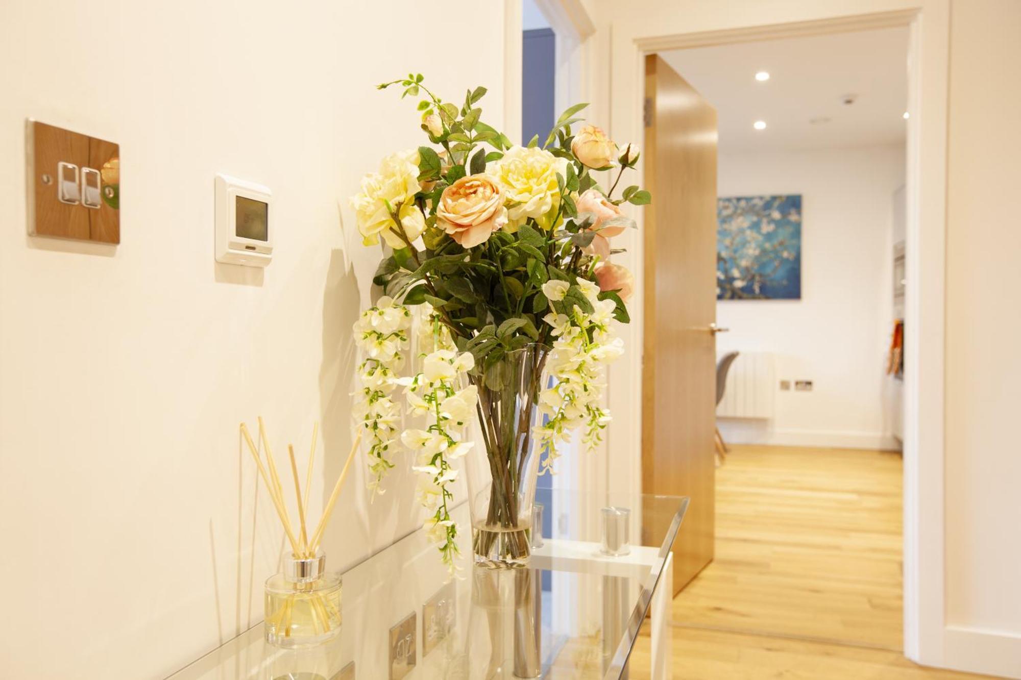 Urban Living'S ~ King Edward Luxury Apartments In The Heart Of Windsor Exterior foto